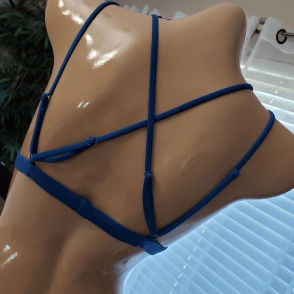 Victoria's Secret bralette NWT - Picture 2 of 3